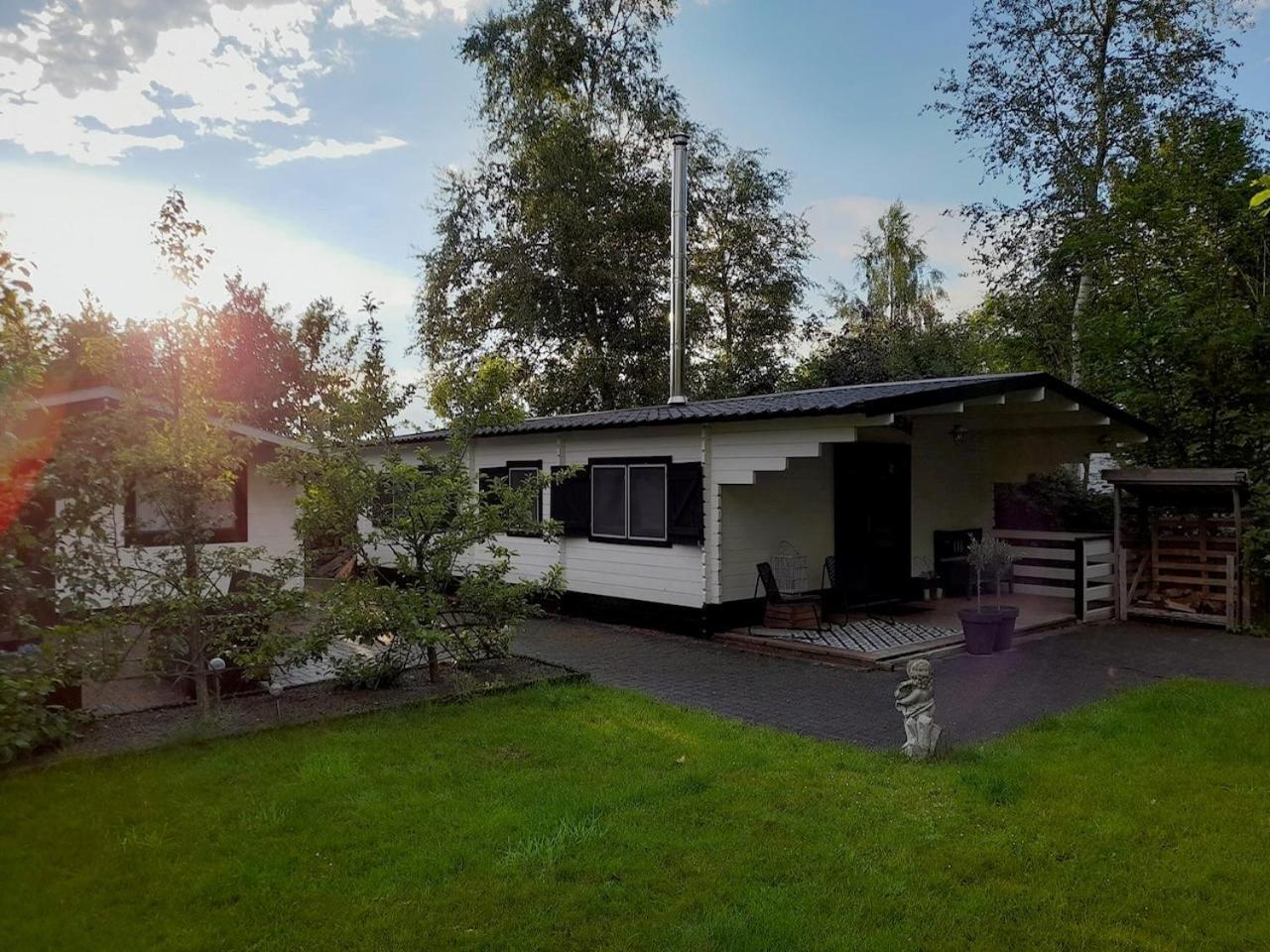Carpe Diem, Het Ruime Chalet Met Houtkachel Nabij Wildlands Emmen Schoonebeek Dış mekan fotoğraf